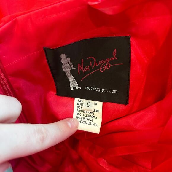 Mac Duggal 65126 Cherry Red Gala Prom Gown Dress Formal Elegant Beaded Size 0 - Picture 10 of 10